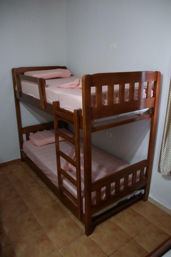 Eden Hostel ติรานา ภายนอก รูปภาพ